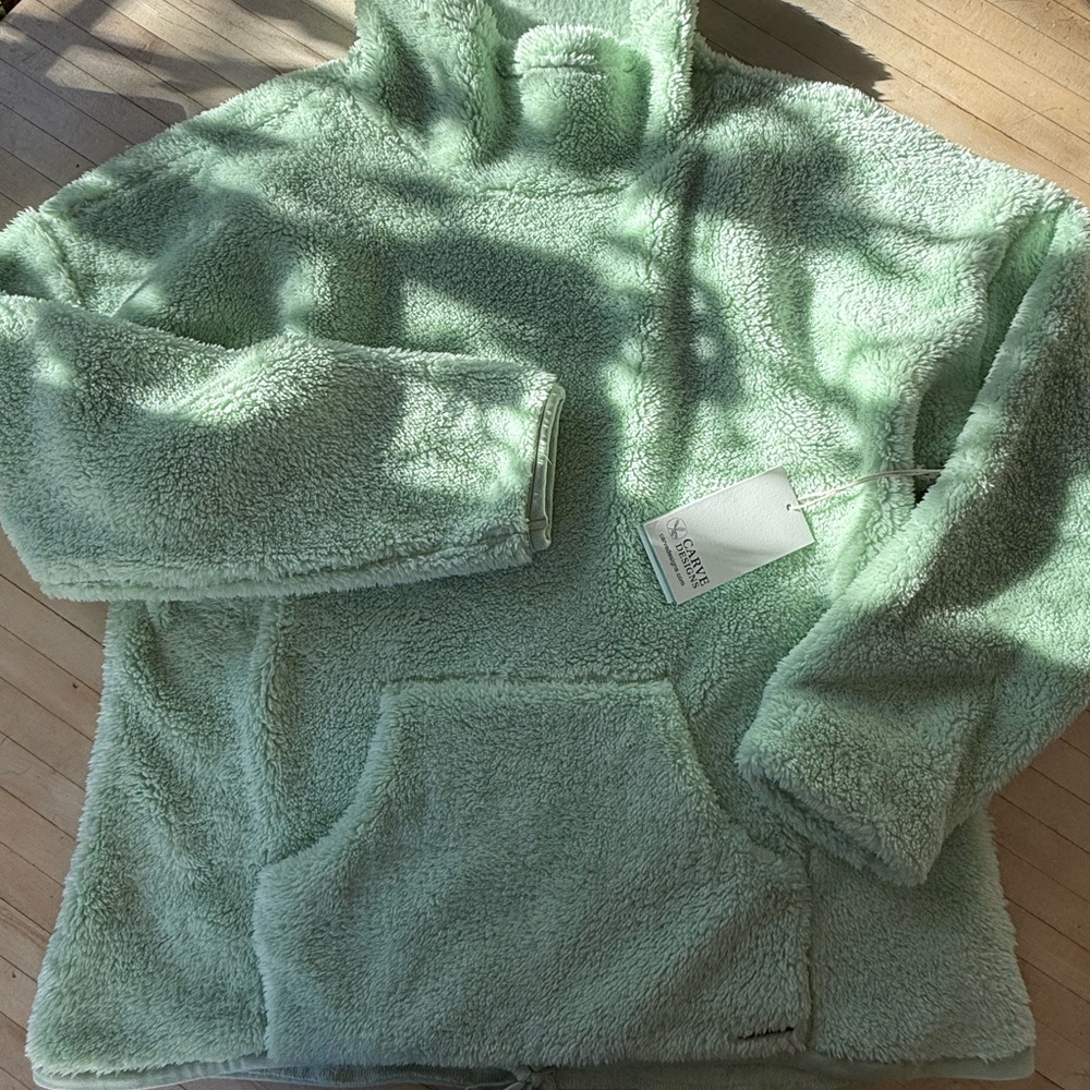 Carve Designs fleece cowl-neck sweatshirt size Large